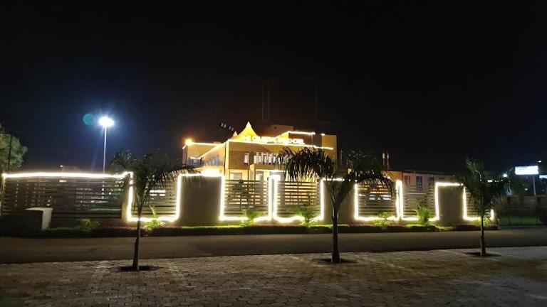 The Celestial Park, Bhopal Hotel ภายนอก รูปภาพ
