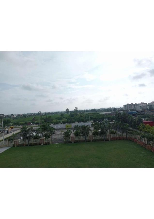 The Celestial Park, Bhopal Hotel ภายนอก รูปภาพ