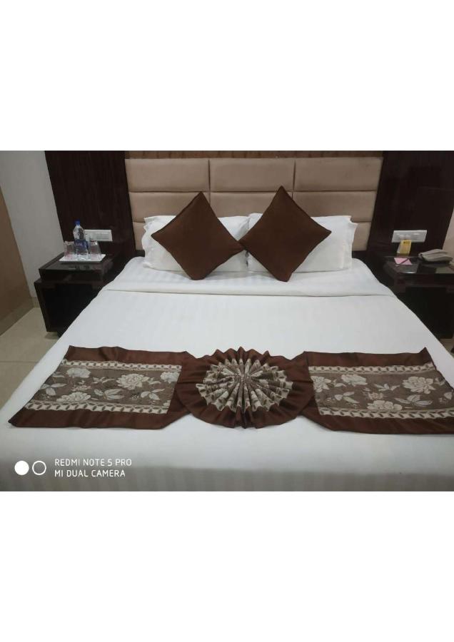 The Celestial Park, Bhopal Hotel ภายนอก รูปภาพ